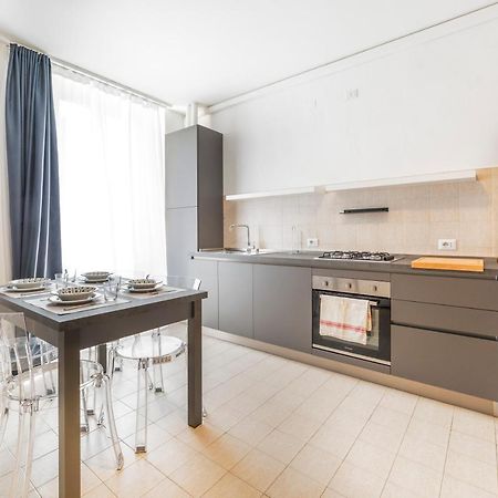 Roomy Apartment Close To Subway M5! Milão Exterior foto