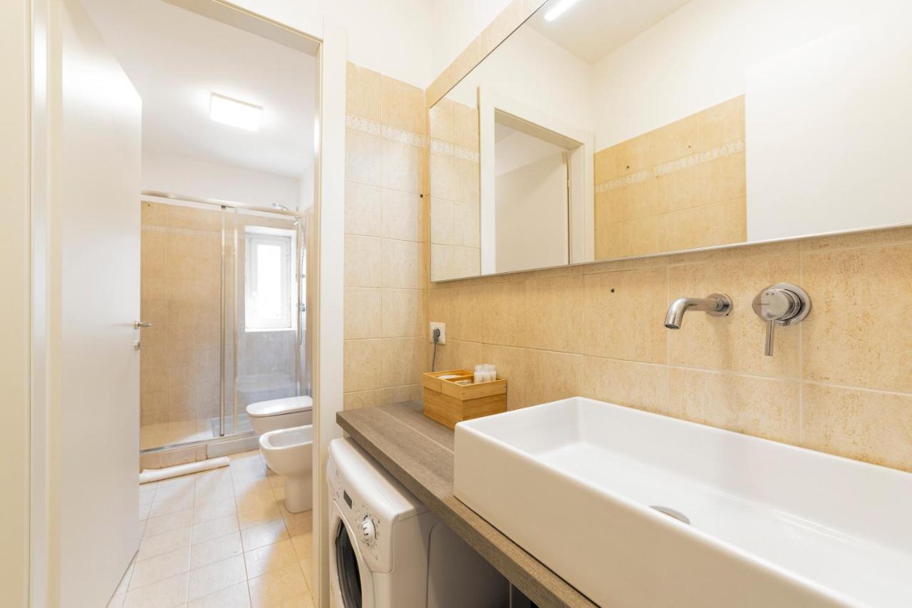 Roomy Apartment Close To Subway M5! Milão Exterior foto